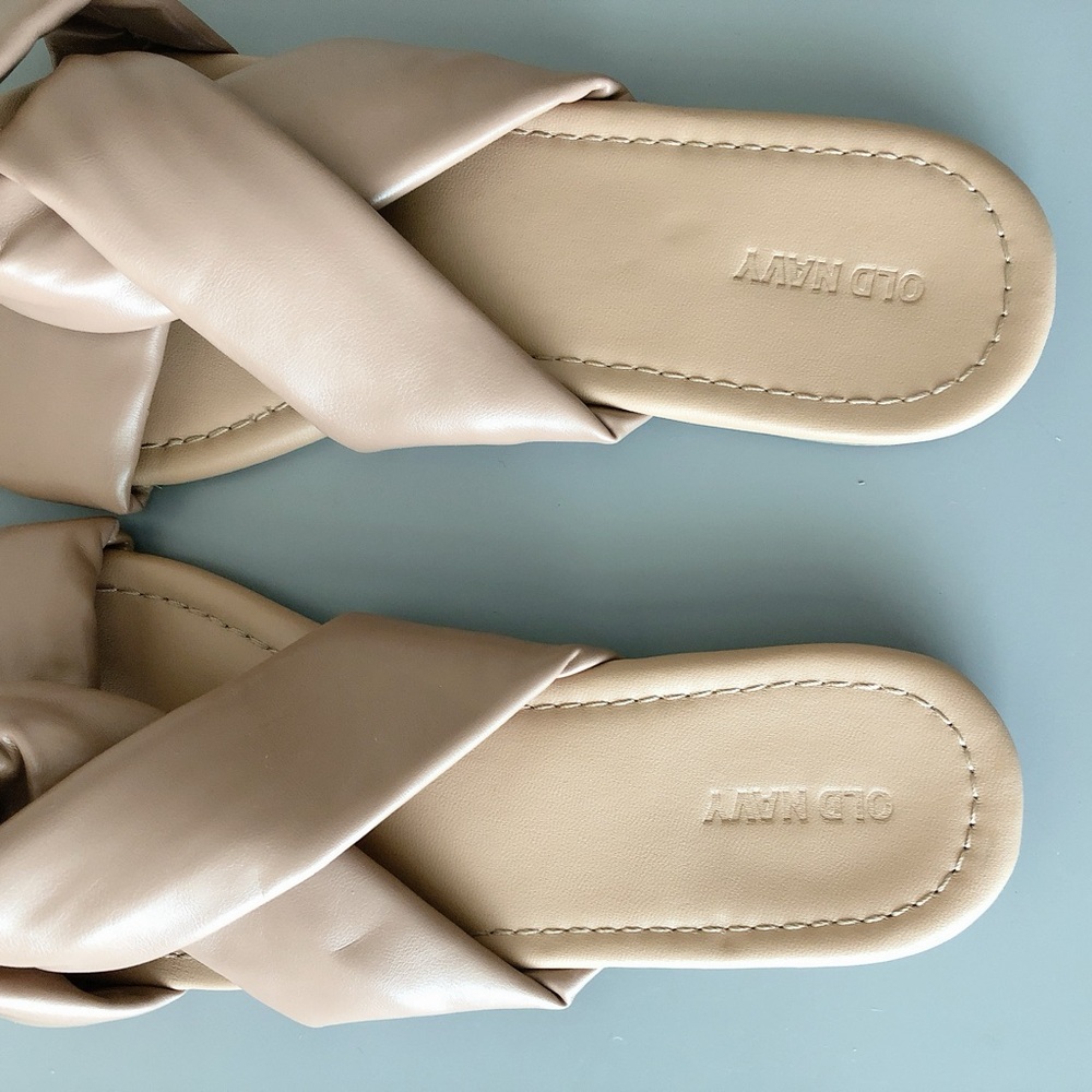 Old Navy sandals size 10 flip flops women’s shoes - Picture 5 of 8